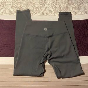 til you collapse dark gray leggings size small